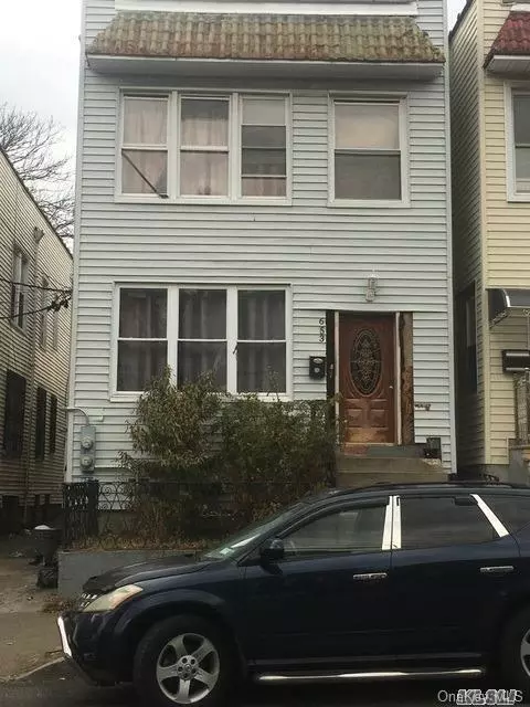 653 E 220th St, NY 10467 photo 1