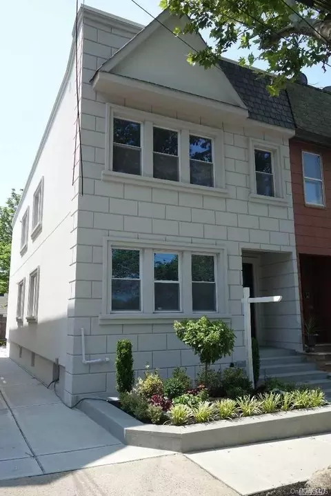 61-48 55th Dr, New York, NY 11378 photo 1
