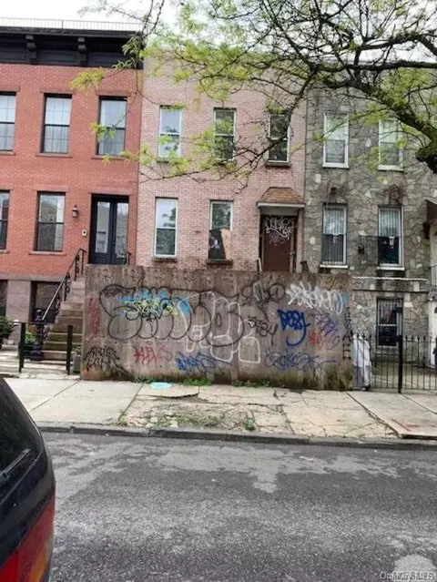 202 Cornelia St, Brooklyn, NY 11221 photo 1