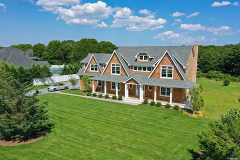 27 Willowood Ct, Westhampton, NY 11977 photo 1
