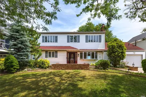 405 Little East Neck Rd, West Babylon, NY 11704 photo 1