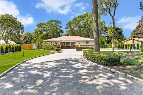 158 Orchard Rd, Patchogue, NY 11772 photo 1