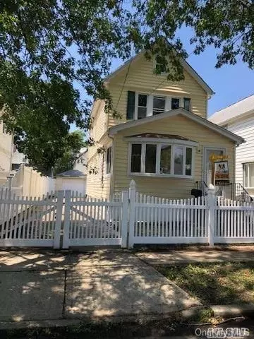 37 Dewitt St, Valley Stream, NY 11580 photo 1