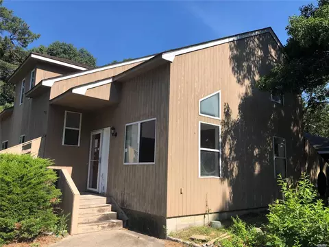 70 Stackyard Dr, Mastic Beach, NY 11951 photo 1