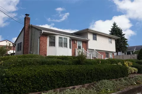 780 Plainview Rd, Plainview, NY 11803 photo 1