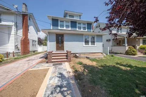 131 E Maujer St, Valley Stream, NY 11580 photo 1