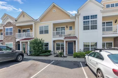 66 Barley Ln, Patchogue, NY 11772 photo 1