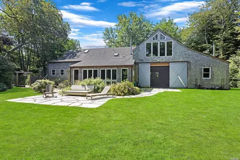 622 Lighthouse Rd, Southold, NY 11971