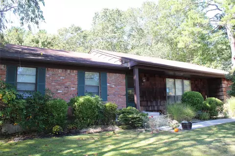 13 Forest Dr, Riverhead, NY 11901 photo 1