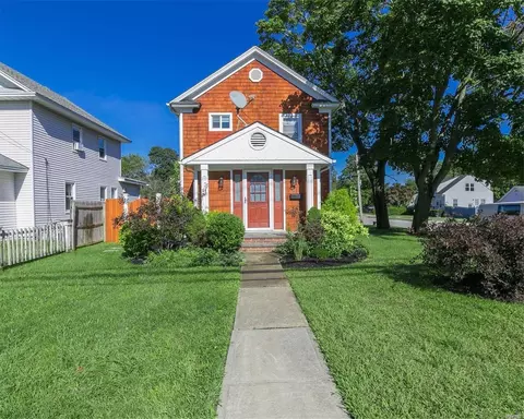 71 Bay Ave, Patchogue, NY 11772 photo 1