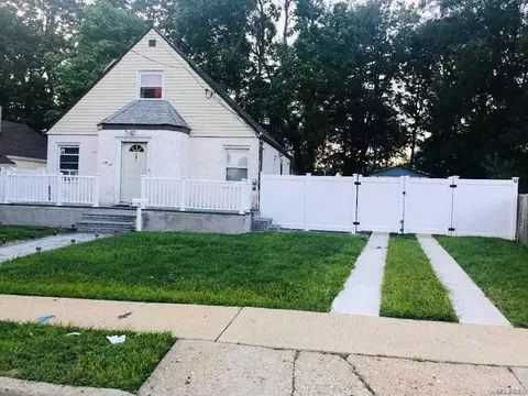 291 Harvard St, Hempstead, NY 11550 photo 1