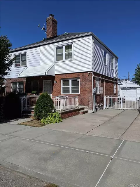 138-09 64 Ave, Queens, NY 11367 photo 1