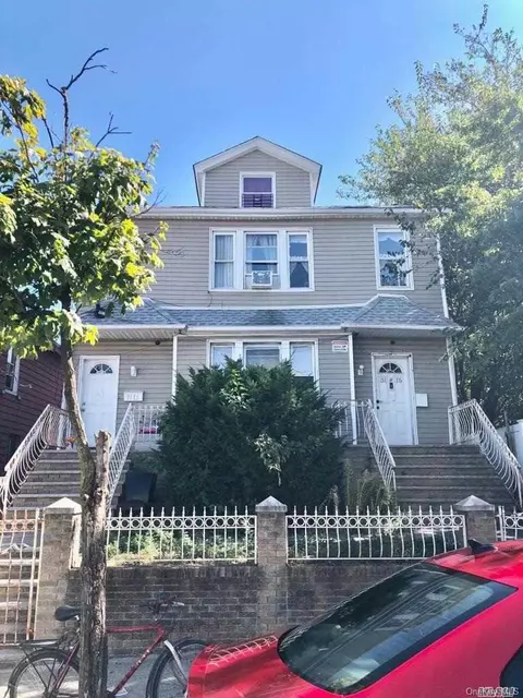 31-15 102 St, New York, NY 11368