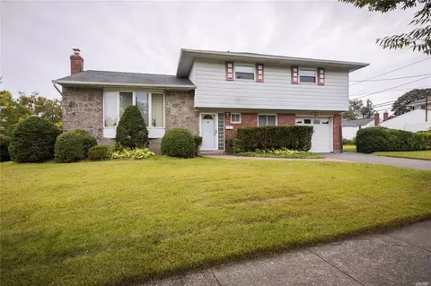 65 Debora Dr, Plainview, NY 11803 photo 1