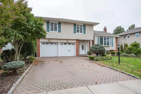 42 Acorn Ln, Plainview, NY 11803 photo 1