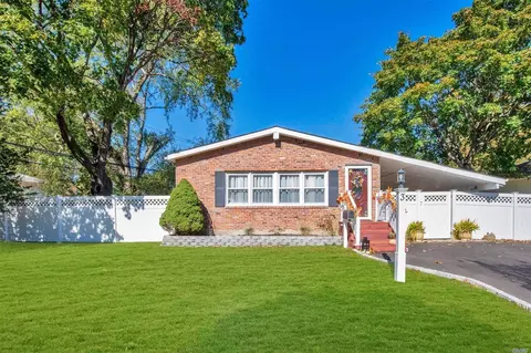 3 E Hill Dr, Smithtown, NY 11787 photo 1