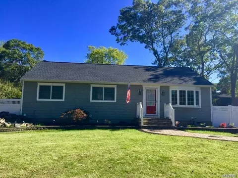 76 Lyman Ave, Patchogue, NY 11772 photo 1