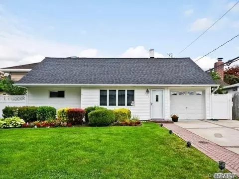 603 Elder Pl, Bethpage, NY 11714 photo 1