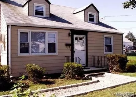 509 Old Bethpage Rd, Plainview, NY 11803 photo 1