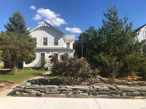27 Jayne Ave, Patchogue, NY 11772 photo 1