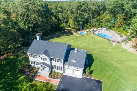 74 Wilton Rd, Cold Spring Harbor, NY 11724 photo 1