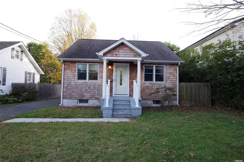 56 Taber St, Patchogue, NY 11772 photo 1