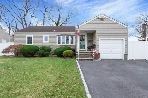 1189 Ott Ln, Merrick, NY 11566 photo 1