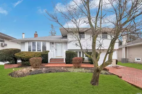 12 Spector Ln, Plainview, NY 11803 photo 1