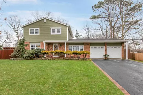 5 Jasper Ave, Patchogue, NY 11772 photo 1