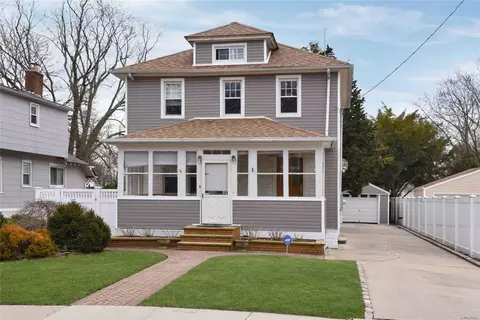 566 Harvard Ave, Baldwin, NY 11510 photo 1
