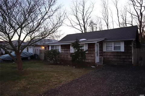 108 Cranberry Dr, Mastic Beach, NY 11951 photo 1