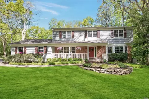 32 Spring Ct, Syosset, NY 11791 photo 1