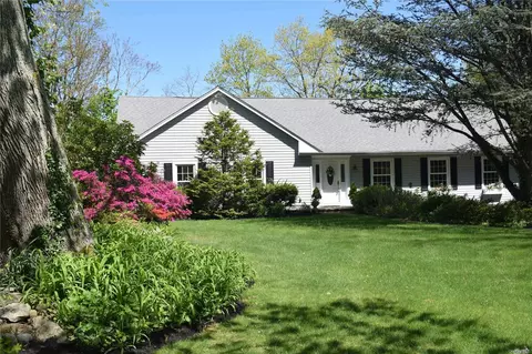 33 Pine Dr, Cold Spring Harbor, NY 11724 photo 1
