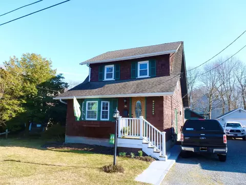 36 Hill St, Patchogue, NY 11772 photo 1