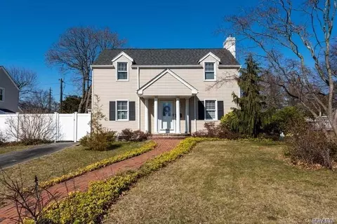 3 Devonshire Rd, Baldwin, NY 11510 photo 1