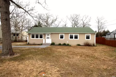 168 Sylvan Ave, Flanders, NY 11901 photo 1