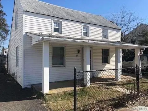 55 West Ave, Patchogue, NY 11772 photo 1
