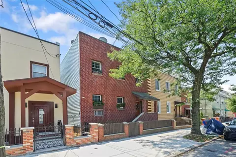 61-22 55th Dr, New York, NY 11378 photo 1