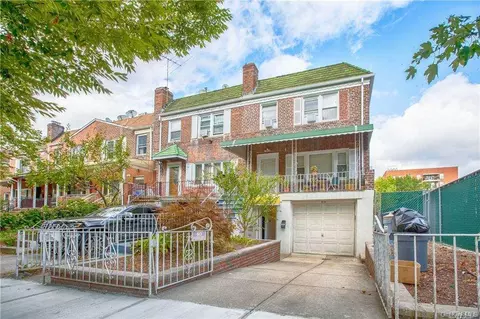 79-23 149th St, Flushing, NY 11367 photo 1