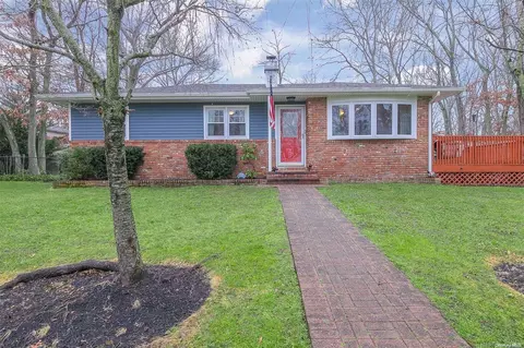 44 21st St, Wading River, NY 11792 photo 1