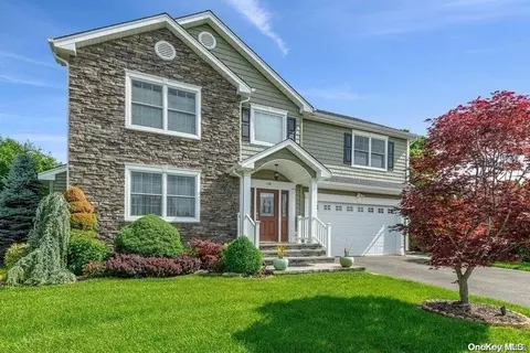 14 Melony Ave, Plainview, NY 11803 photo 1