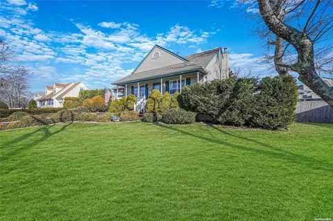 47 W Lake Dr, Patchogue, NY 11772 photo 1