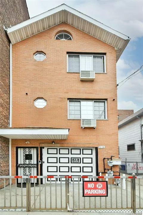 41-18 73 St, New York, NY 11377