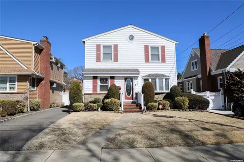 7 Webster St, Valley Stream, NY 11580 photo 1