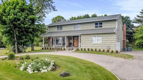 310 W Ivy Hill Rd, Woodmere, NY 11598