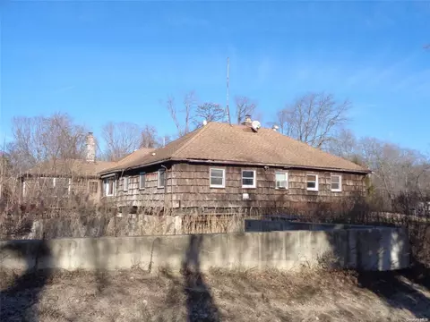 36 Deer Path Rd, Central Islip, NY 11722 photo 1