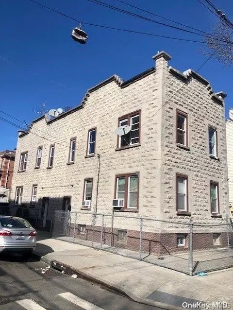 89-29 138th St, NY 11435