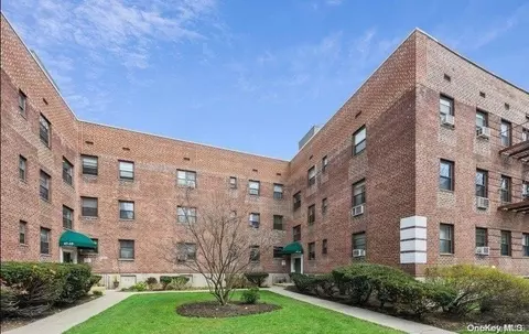 47-19 216th St #3A, Bayside, NY 11361