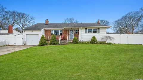 56 Risley Rd, Patchogue, NY 11772 photo 1