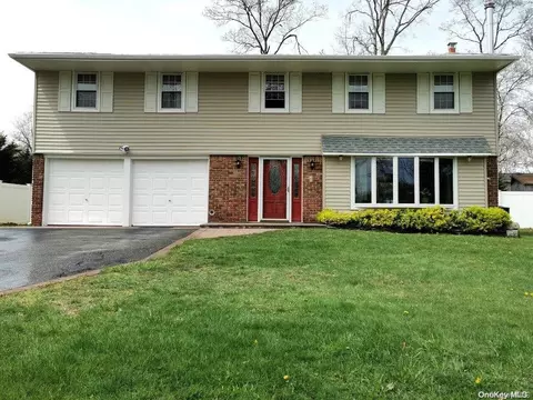 78 Wicks Path, Commack, NY 11725 photo 1